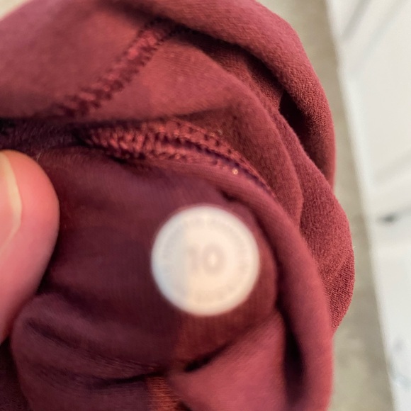 Four pairs of Lululemon align shorts with 6 inch inseam. Size 10. - Picture 4 of 9